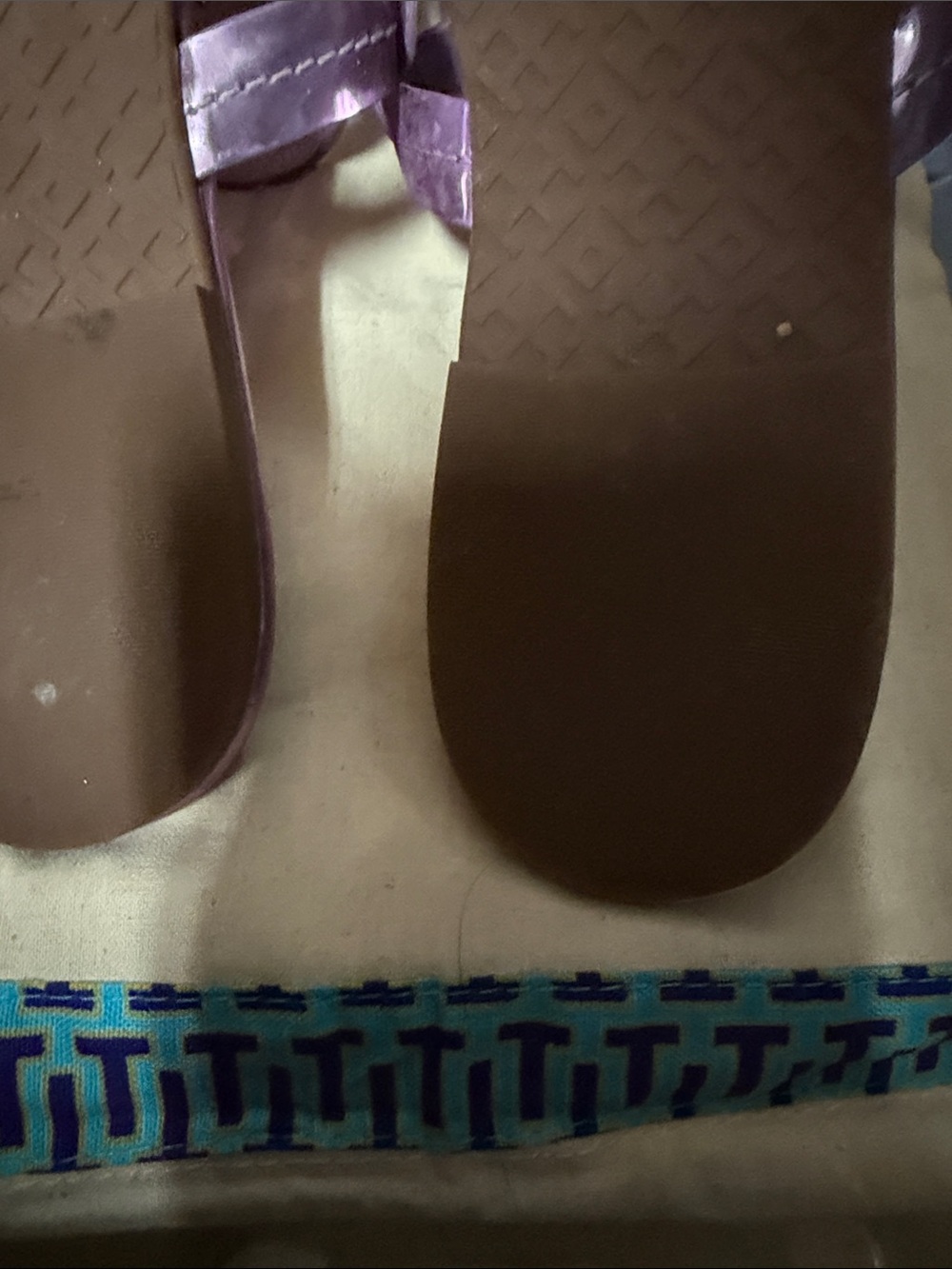 Tory Burch Metallic Lavender Miller Logo Thong Sandals - Picture 5 of 6